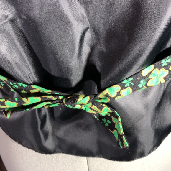 111 Main St. Patty‘s Day vest, fully lined in black shiny material. Med. - Picture 5 of 7
